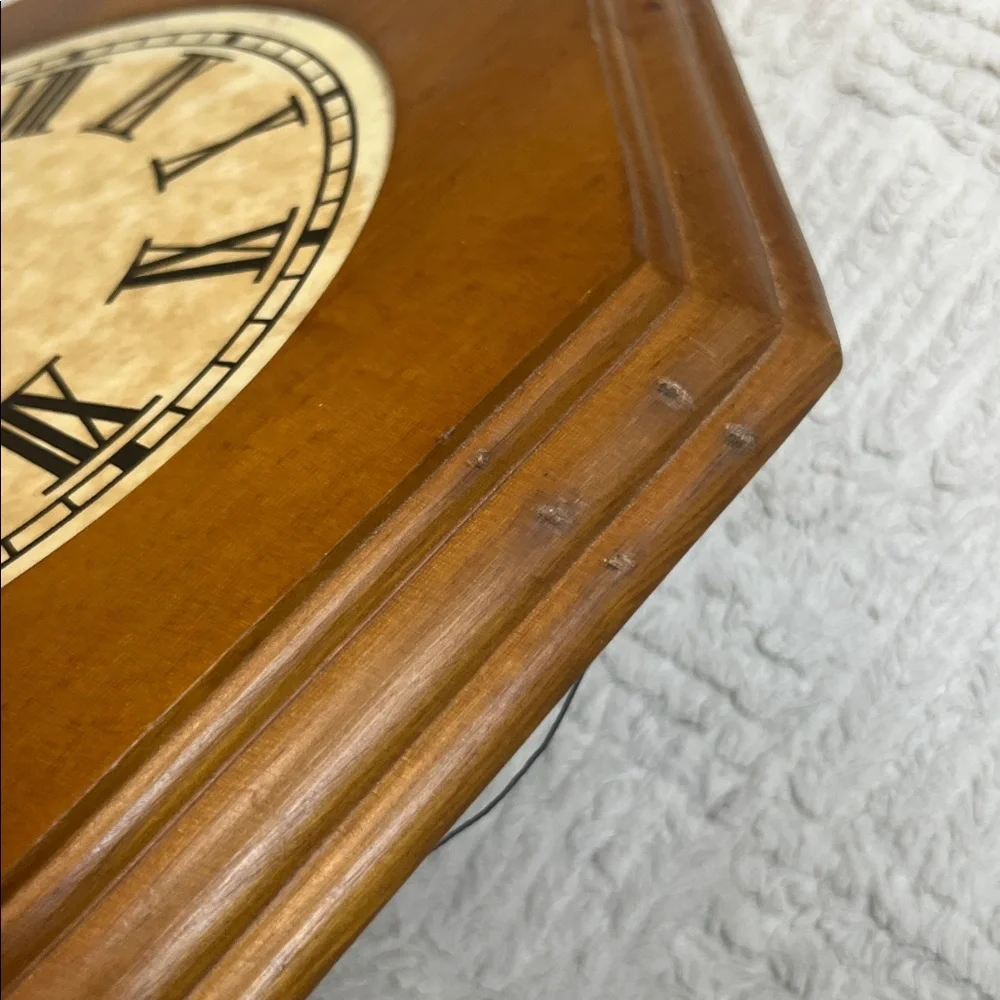 Vintage 1979 wooden octagon wall clock,Daniel Isaac Thomas scroll Roman numerals